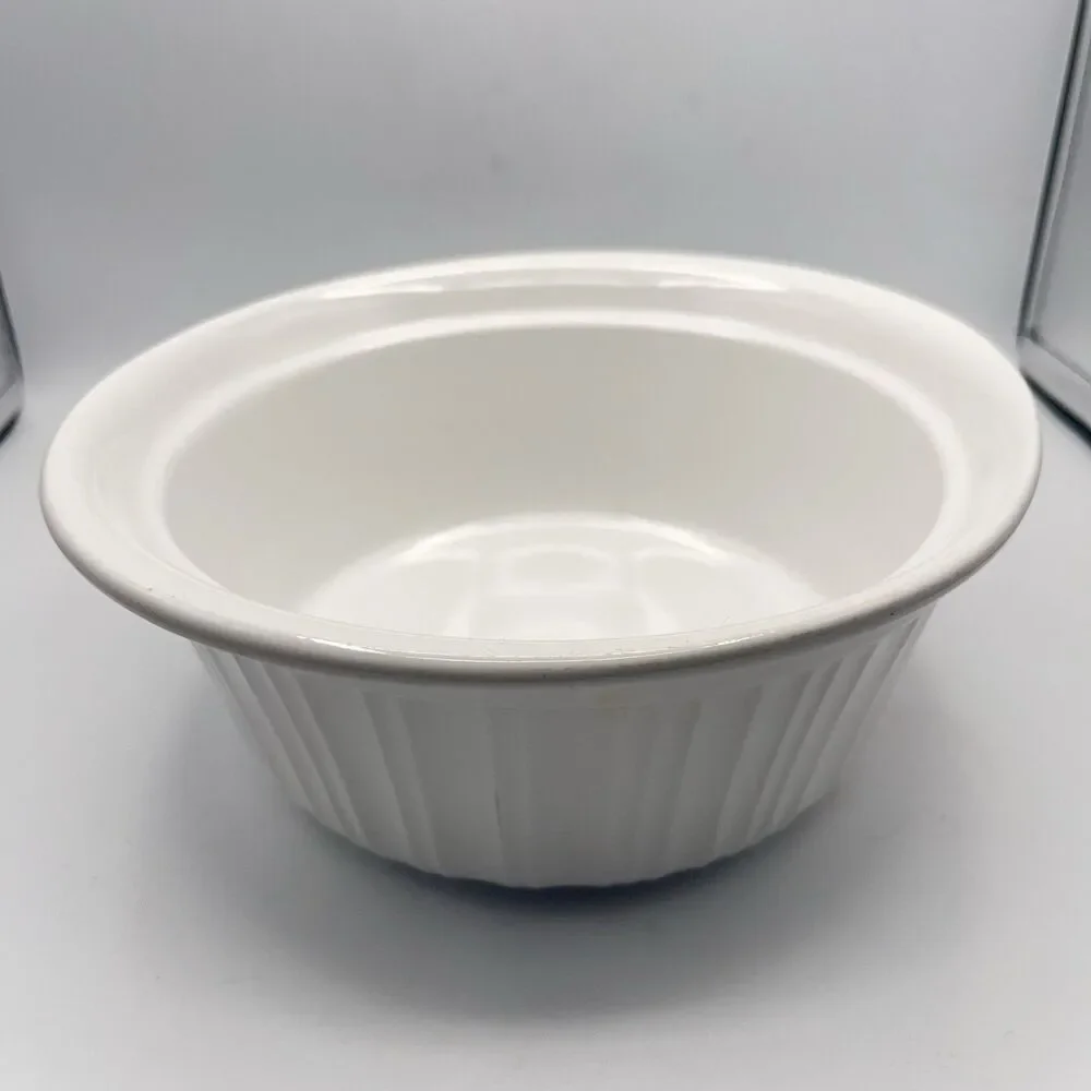 Corning Ware French White 2 Qt -1.9 L Round Casserole Baking Dish NO LID